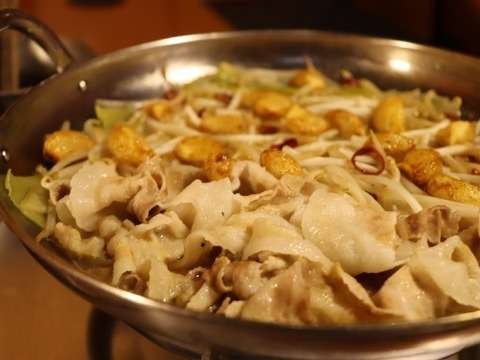 🧄スタミナ満点!名古屋・錦で話題の【ベトコン鍋】登場!